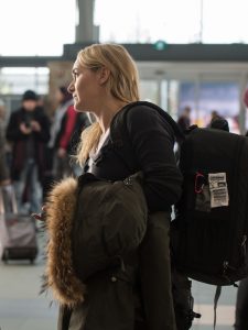 The Mountain Between Us Alex Martin Kate Winslet Fur Collar Green Coat