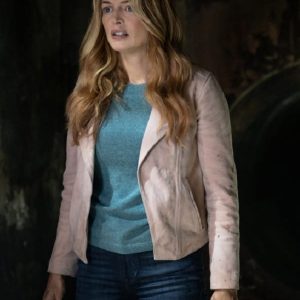 Heather Graham Wear A Light Pink Color Suede Leather In The Stand