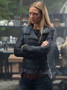 Australian actress Anna Torv Wearing Black Leather Jacket In Fringe Tv Series as Olivia Dunham