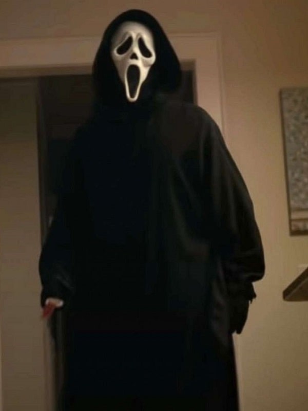 Our Costume Inspiration: Casey Becker And Ghostface From SCREAM Movie ...