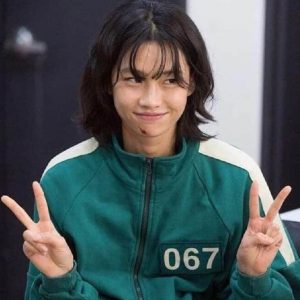 Actress Jung Hoyeon Wearing Green Tracksuit Jacket In Squid Game Kang as Sae-Byeok