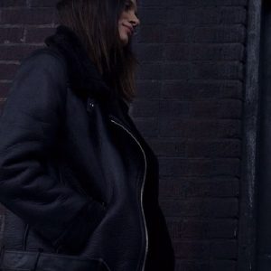 Actress Laysla De Oliveira Wearing Black Leather Shearling Jacket In Locke & Key as Dodge