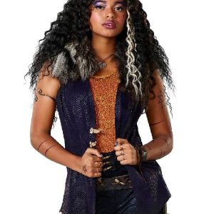 Actress Chandler Kinney Wearing Stylish Vest In Zombies 2 as Willa - filmstarjacket