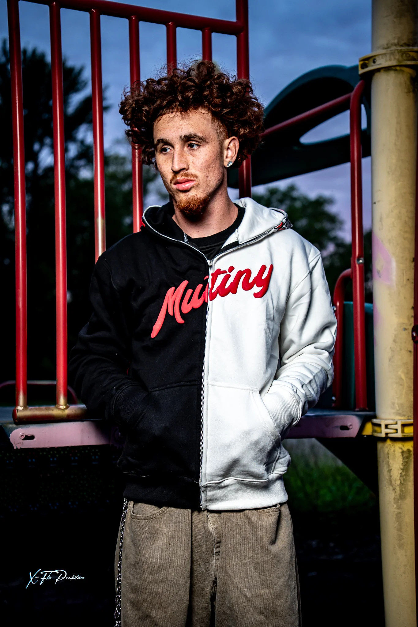 Mutiny Bull Zip Up Jacket